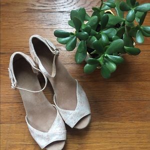 Toms Blush Floral Embroidered Espadrille Wedges